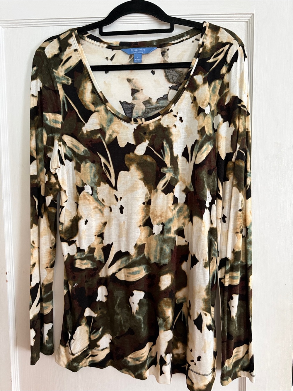 Simply Vera Wang Olive, White and  black Floral Long-Sleeve Scoop Neck Top